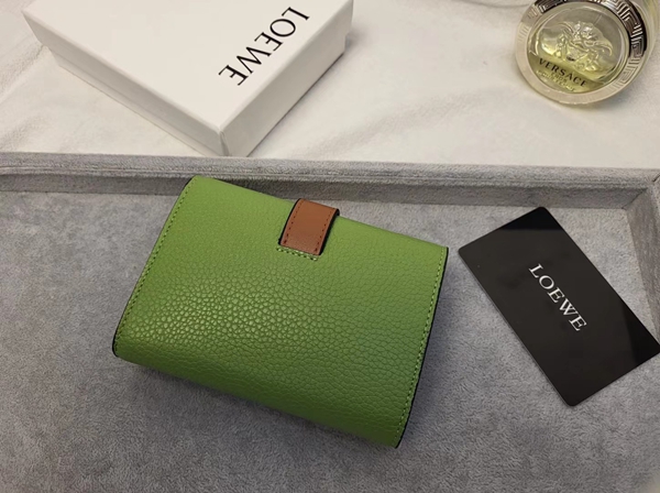 超激安ブランド財布偽物側面デザイン